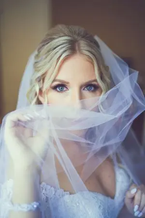 Editorial wedding photography by Chicago wedding photographer Fountains of Rome
